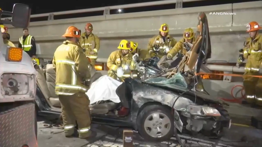 LAFD Putting out car fire