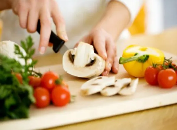 Cutting mushrooms