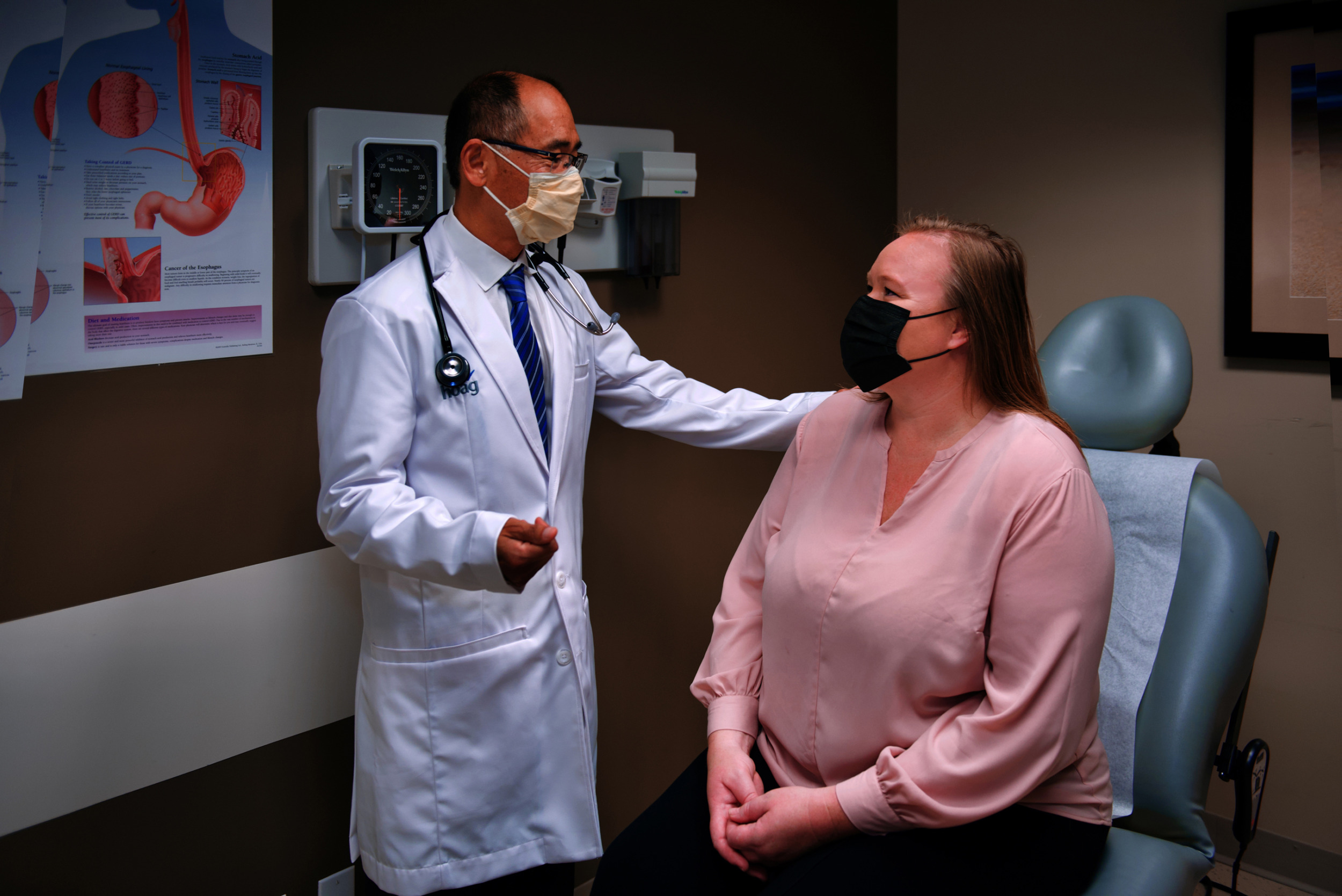 Dr. Tse-Ling Fong speaks with a patient