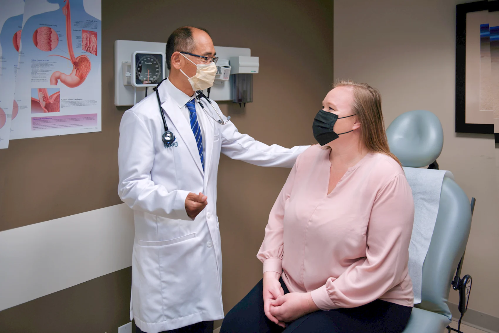 Dr. Tse-Ling Fong speaks with a patient