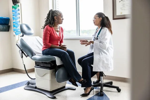 Doctor talking to patient about sarcoma