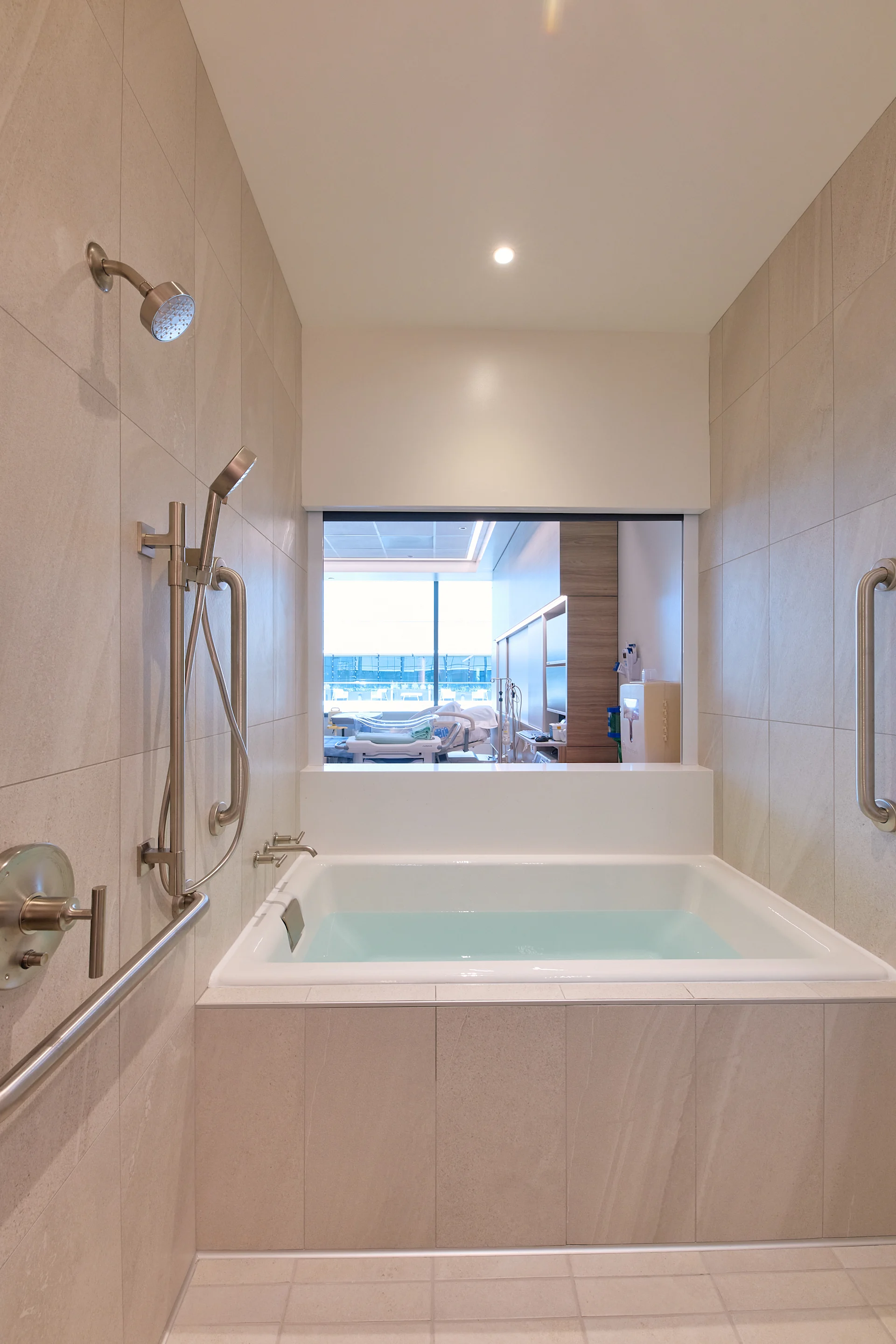 Hoag Irvine Birthing Suites - 2