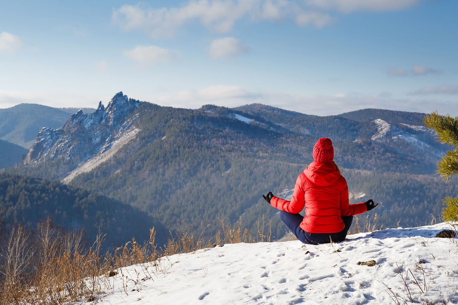 woman-on-mountain
