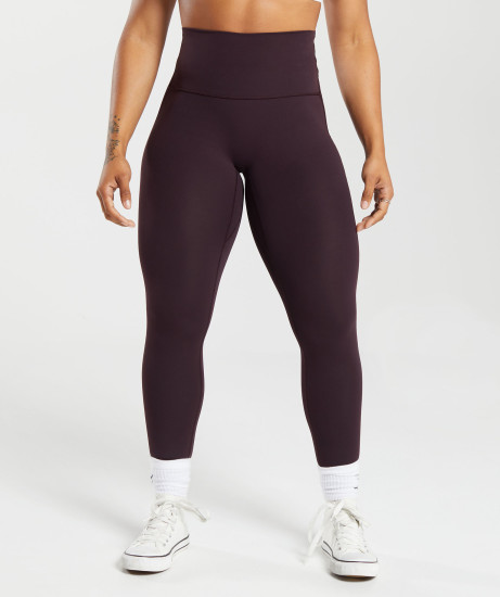 https://images.ctfassets.net/8urtyqugdt2l/42AXiDaPIolnFTxyuCT9re/25513e99f5f50ccd1f2ca7232bef5c32/Gymshark_Legacy_Leggings_Plum.jpg?w=550&h=550&fit=thumb