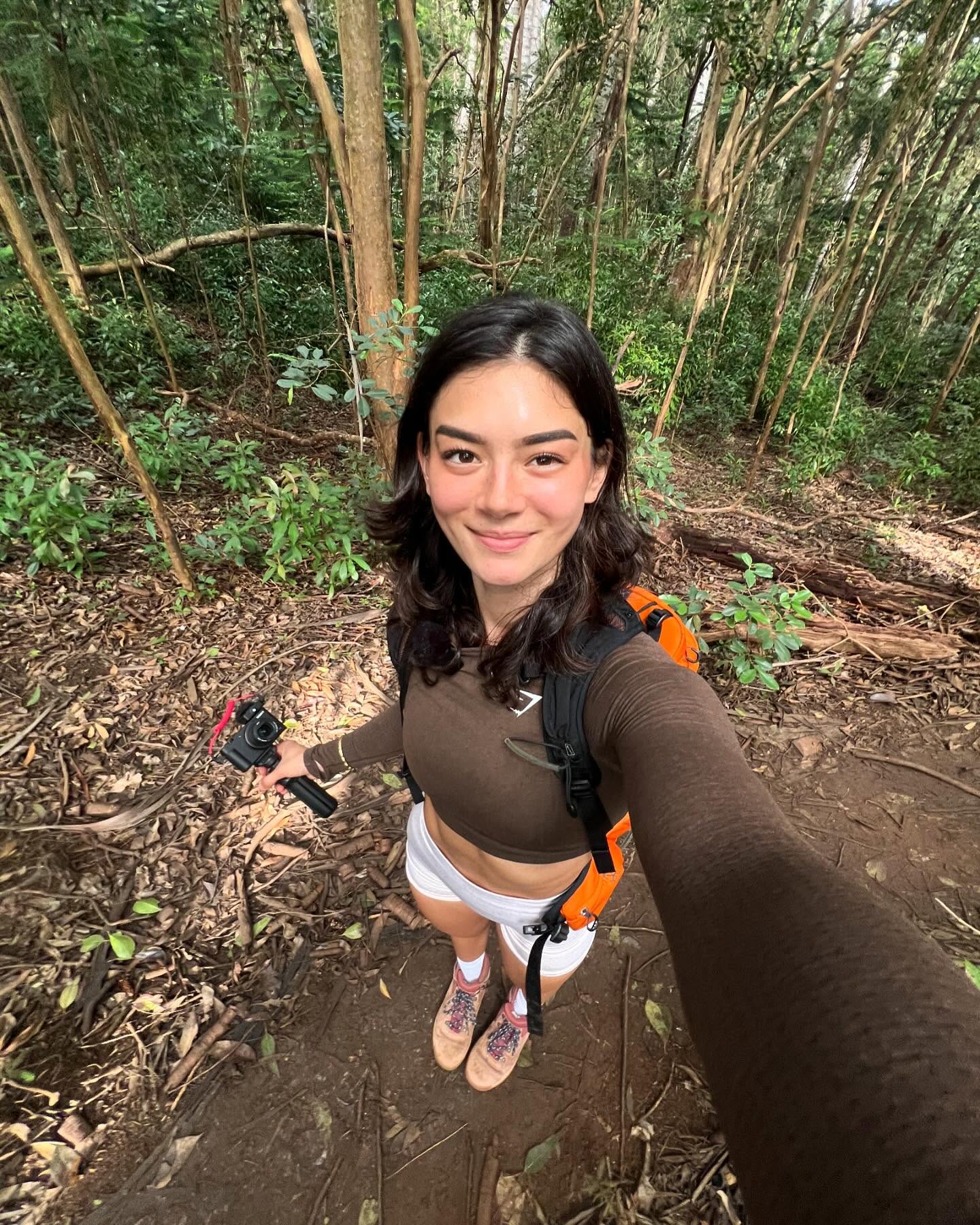 Gorpcore Fashion | Cute Hiking Outfits For Your Next Adventure | Gymshark  Central, image size:1440x1800