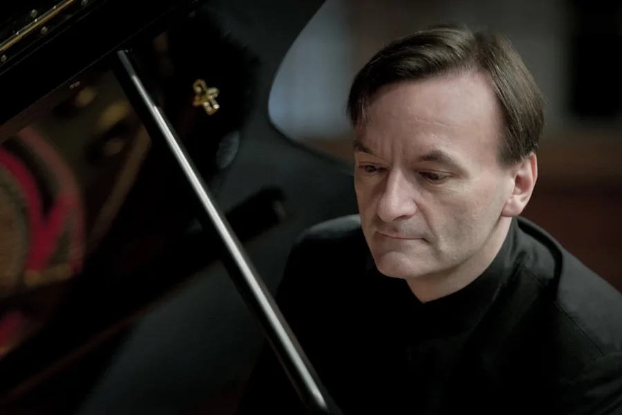 Pre-Performance Rituals with Pianist Stephen Hough - Classical California