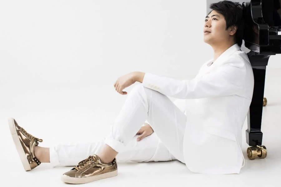 Lang Lang Channels His Student Days in ‘Piano Book’… - Classical KUSC