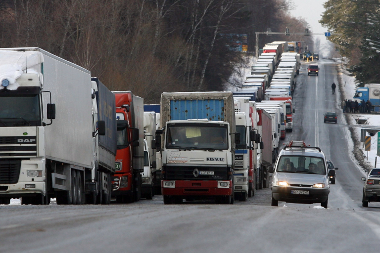 Очередь на польско-украинской границе. Фото: Кшиштоф Локай / Forum