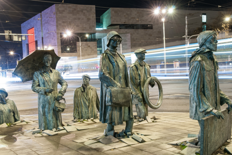 «Памятник анонимному пешеходу». Фото: Бартломей Кудович / Forum