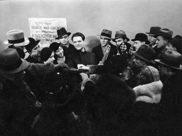 Эугениуш Бодо в фильме «Певец Варшавы» (Pieśniarz Warszawy), 1934. Источник: Н�ациональный цифровой архив Польши