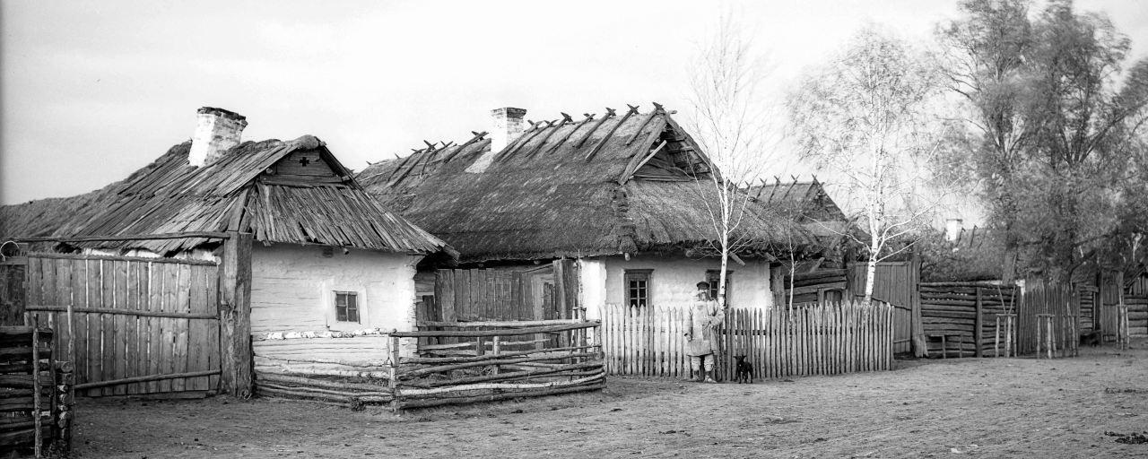 Полесская деревня в межвоенное время. Источник: Национальный цифровой архив Польши