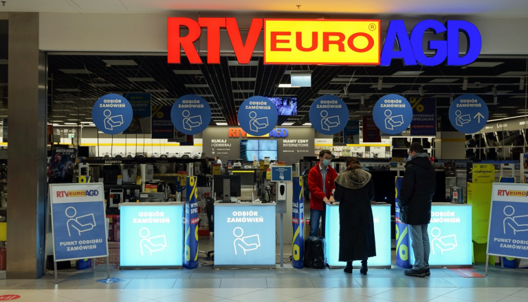 Магазин электроники Rtv Euro Agd, который продает товары без возможности входа внутрь. Фото: Мирослав Песлак / Forum