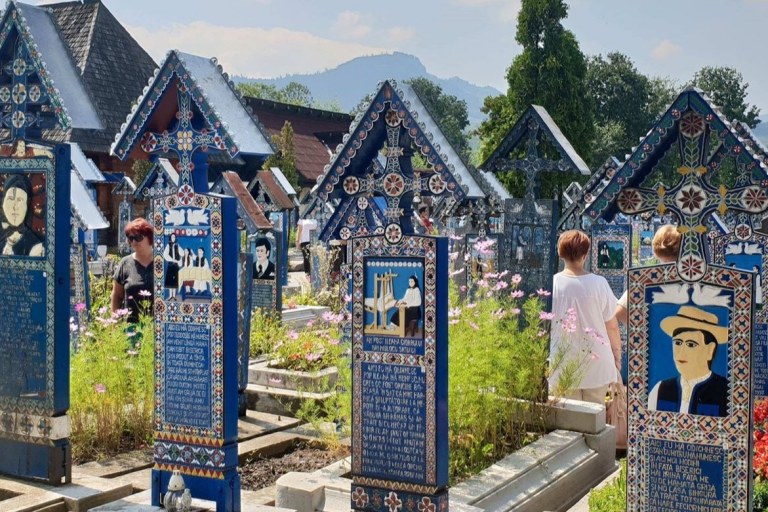 Кладбище в селе Сэпынца, Румыния. Фото: Агнешка Атаманка Глабас