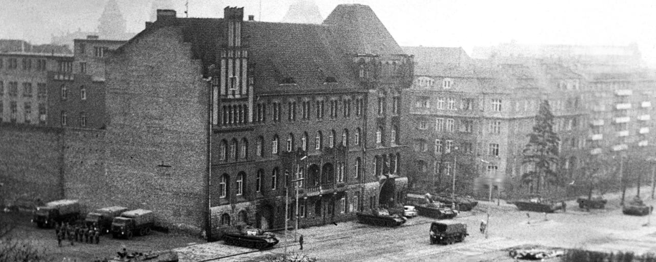 Здание комендатуры гражданской милиции в Щецине, 18 декабря 1970. Фото: Марек Часнойч / Forum