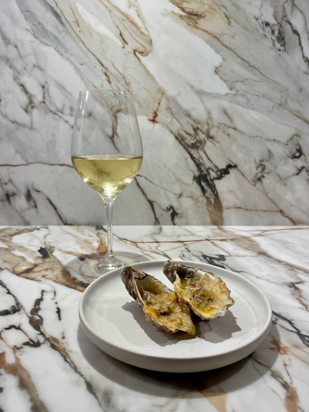 1583 Albariño de Fefiñanes 2022 går perfekt till gratinerade ostron! Testa gärna! 1583 Albariño de Fefiñanes 2022 går perfekt till gratinerade ostron! Testa gärna!