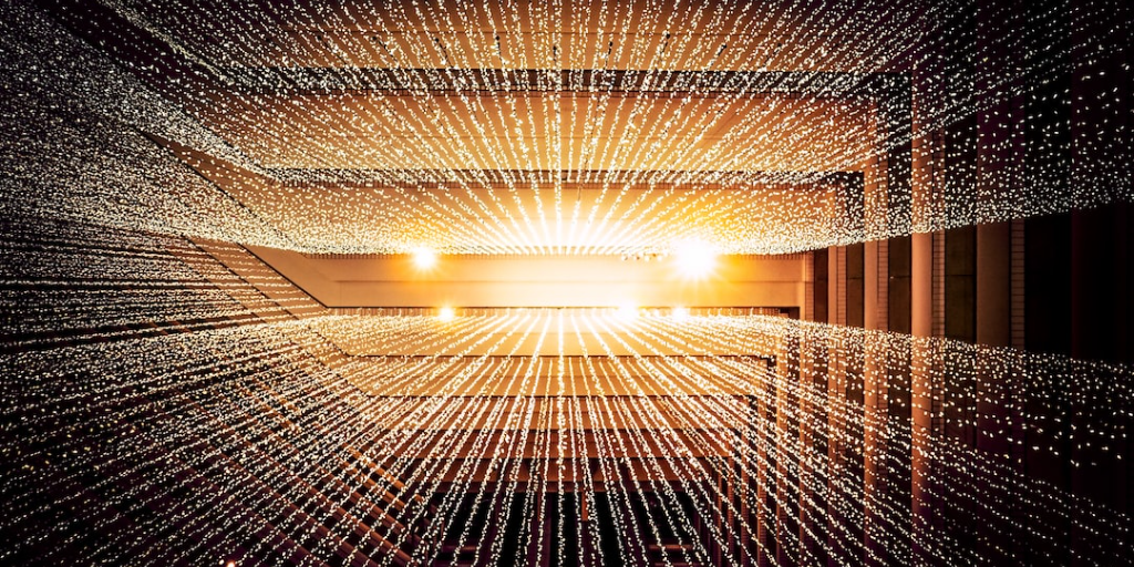 Life Happens in Real Time, Not in Batches: The Business Value of Real-Time Streaming