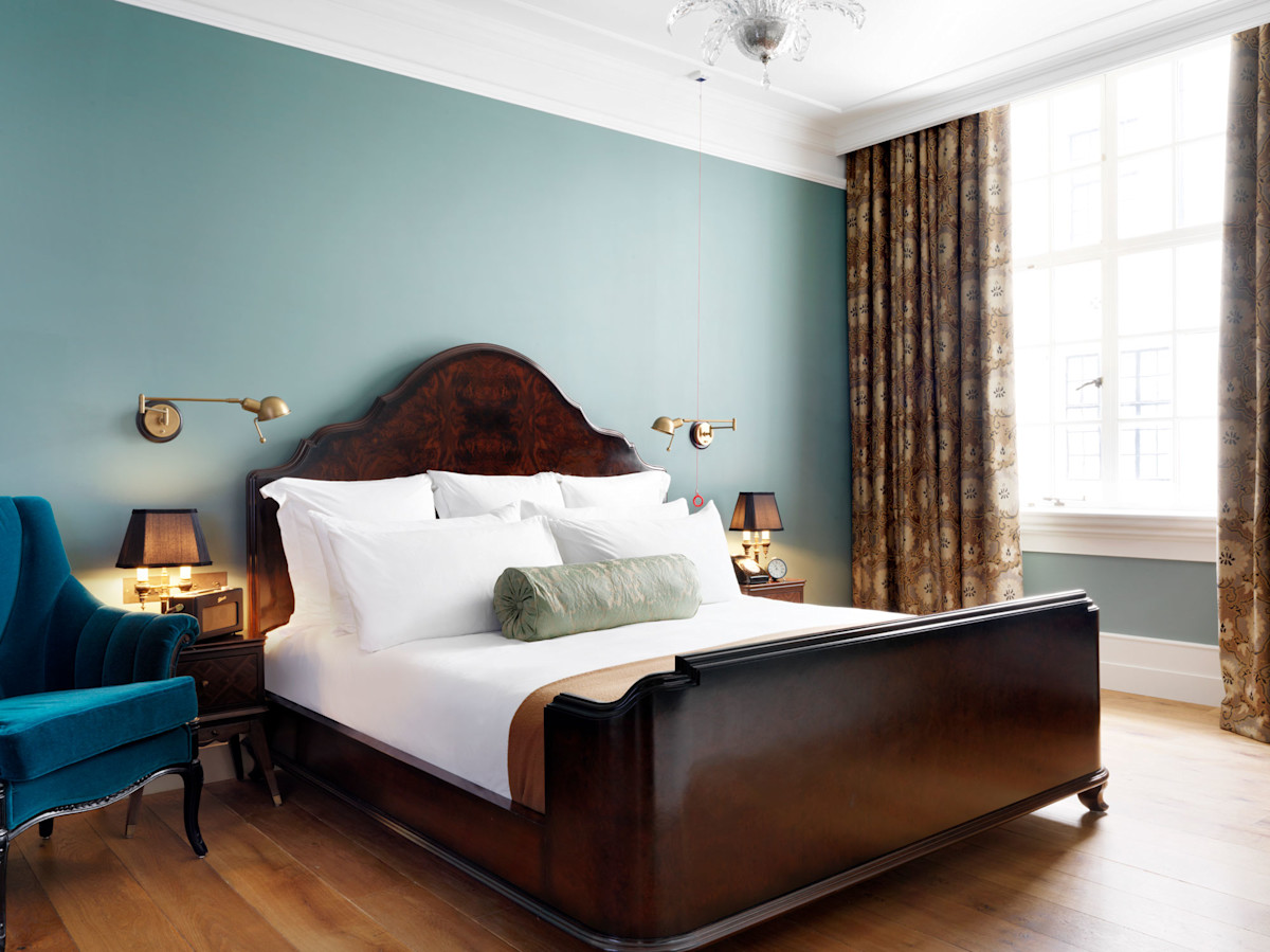 Accessible Luxury Hotel Rooms London I The Ned