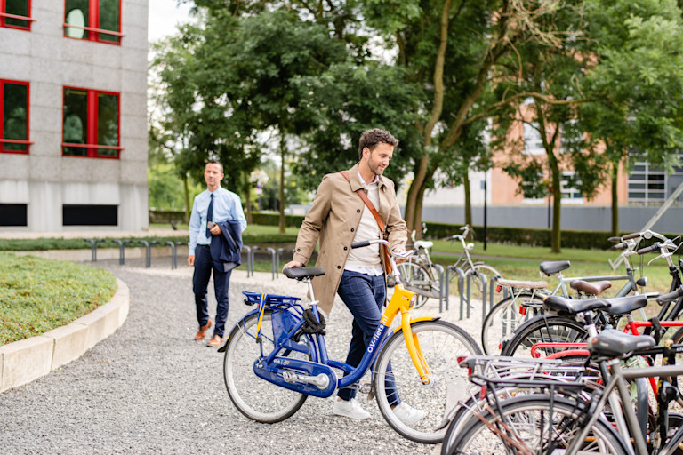 Rent an OV-fiets for business use | Door-to-door | NS