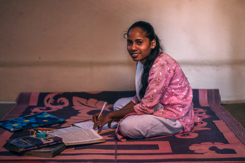 Protima Sub Bangladesh: Protima hace oír su voz | Compassion Espana