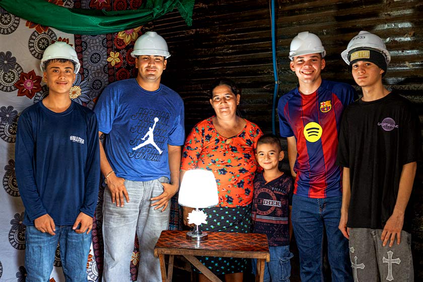 El Salvador: una luce accesa cambia il futuro dei ragazzi