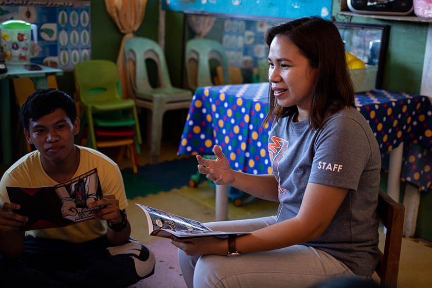 Filippine: libertà dagli abusi contro i bambini | Compassion Italia ETS