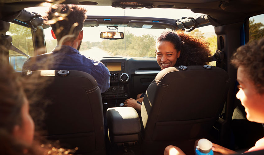 2026Q2 CAA SCO Digital Budget Travel Tips_3 MonkeyBusiness (Adobe Stock)