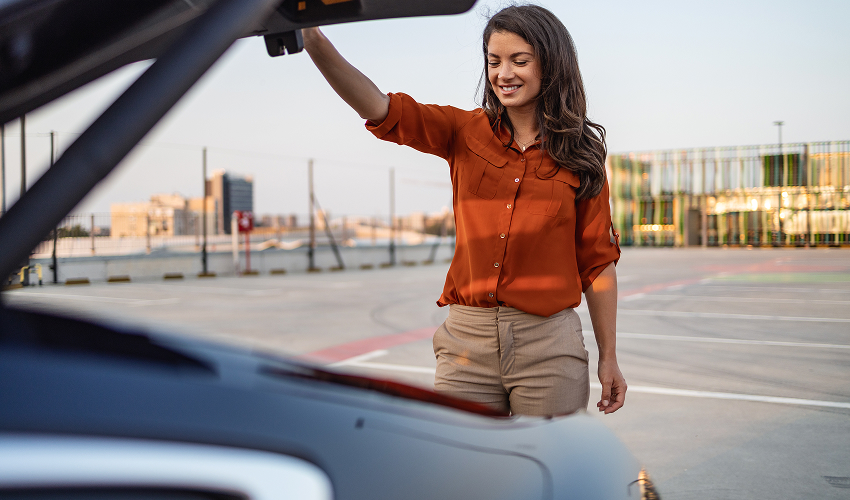 SEPT26 CAA CCG Digital 5 Things To Do Before Leaving Your Car in a Parking Lot Blog Image 1