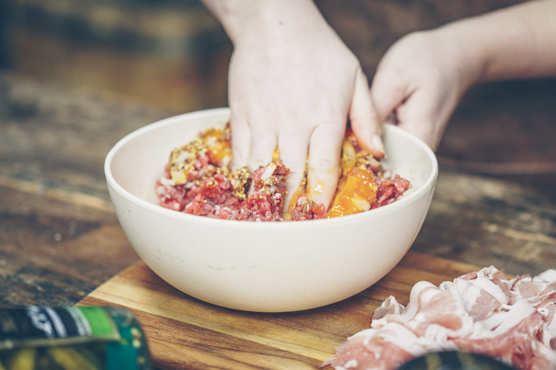 Gefüllte Buletten Spieße mit Bacon img1