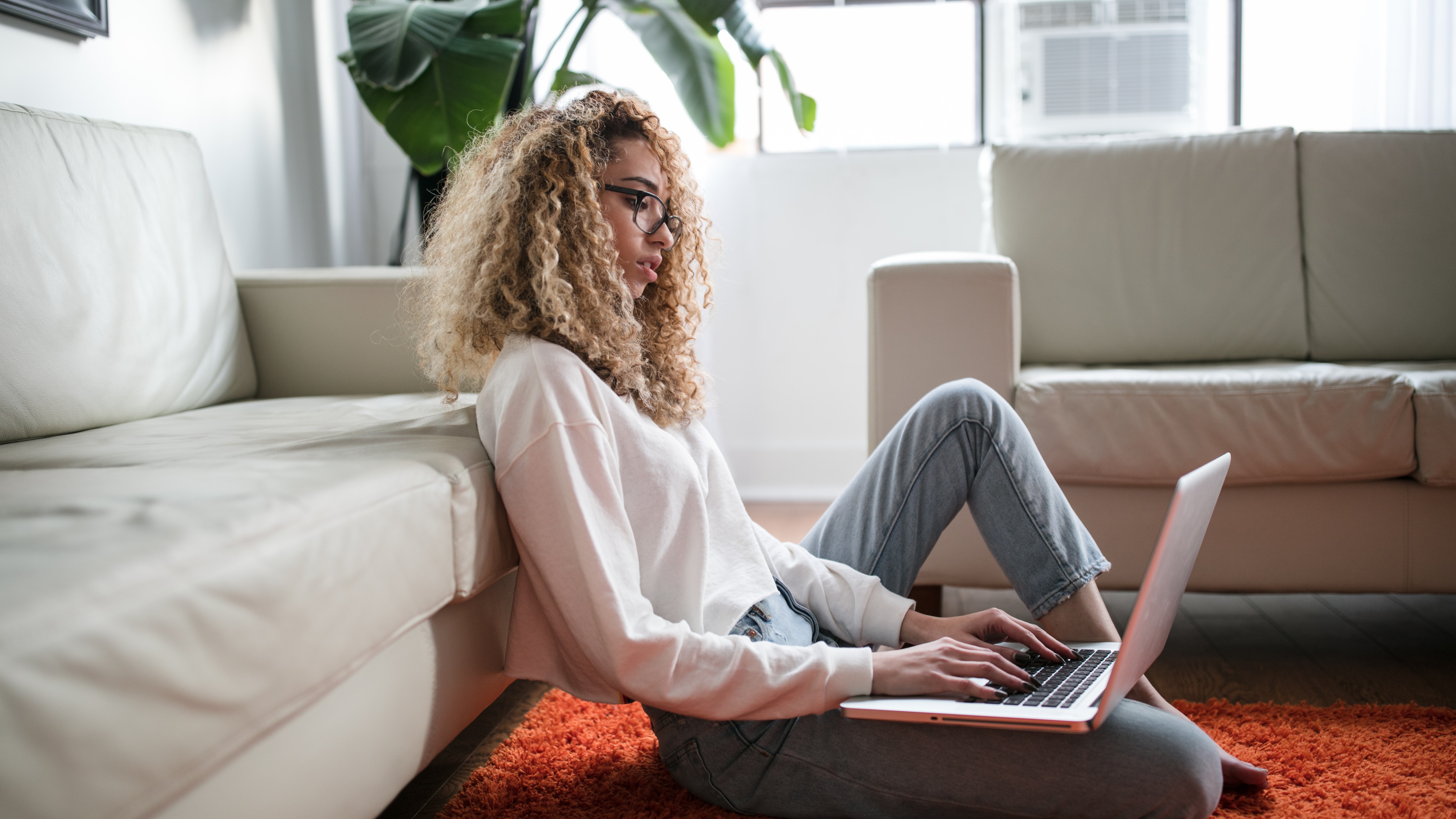 When do I need to give my employees their P60 and why is it important?