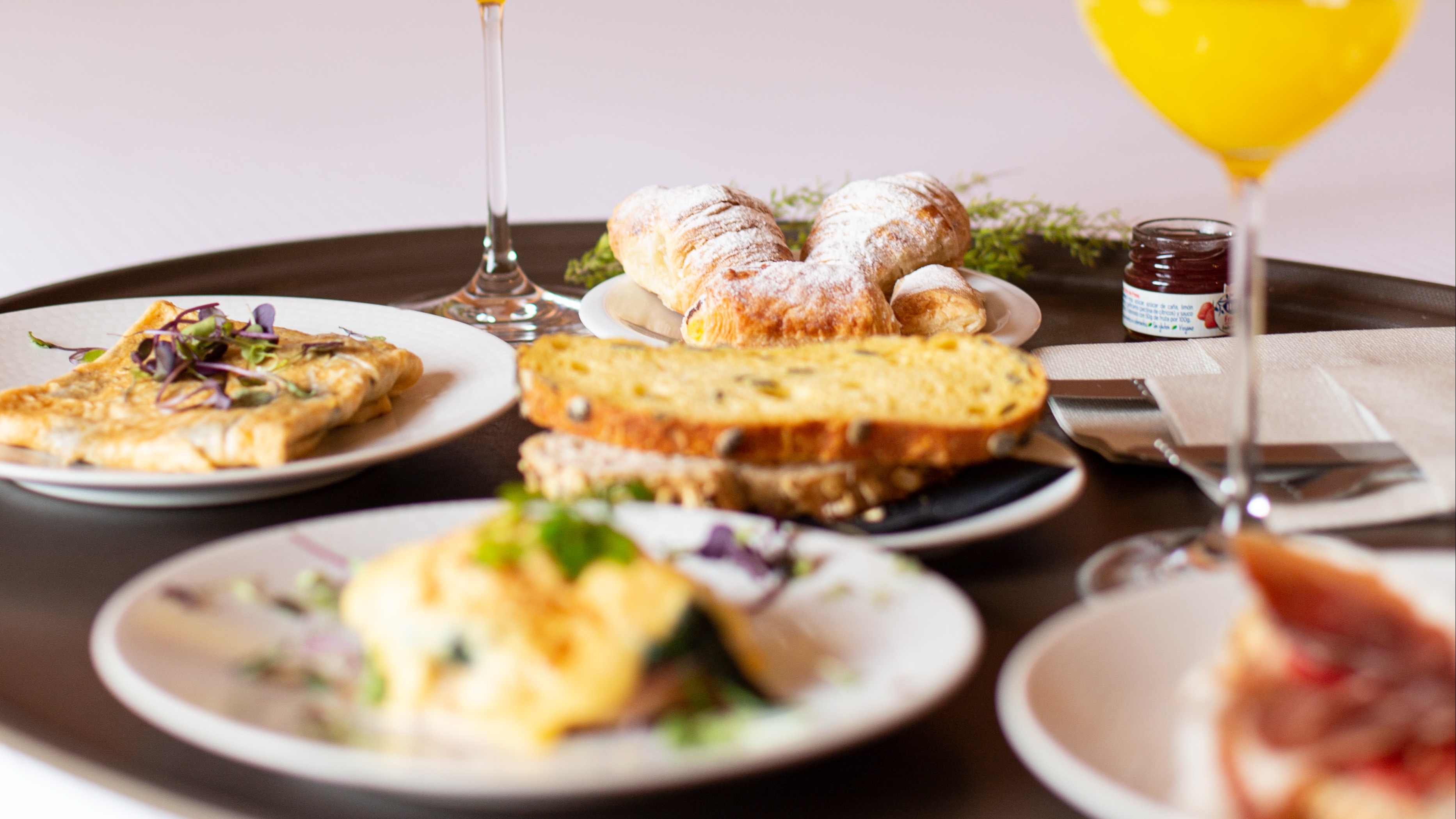 How better expense management in the hospitality sector could help you retain staff