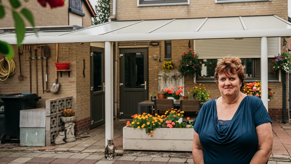 Mevr. de Schepper uit Oostburg met zonnepanelen