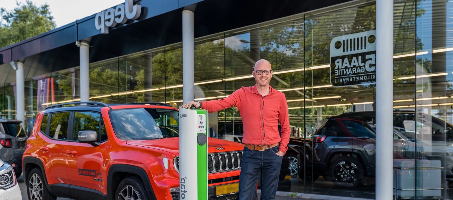 Dhr. Hop uit Roosendaal met een zakelijke laadpaal, zonnepanelen en warmtepomp