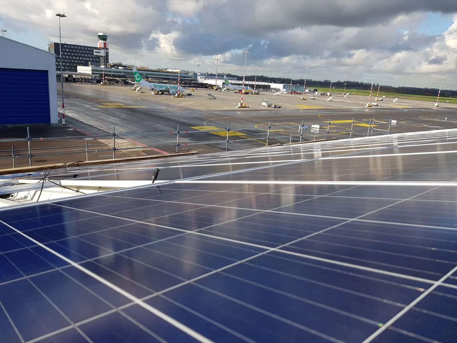 Project - 1373 zonnepanelen Rotterdam The Hague Airport - Rotterdam