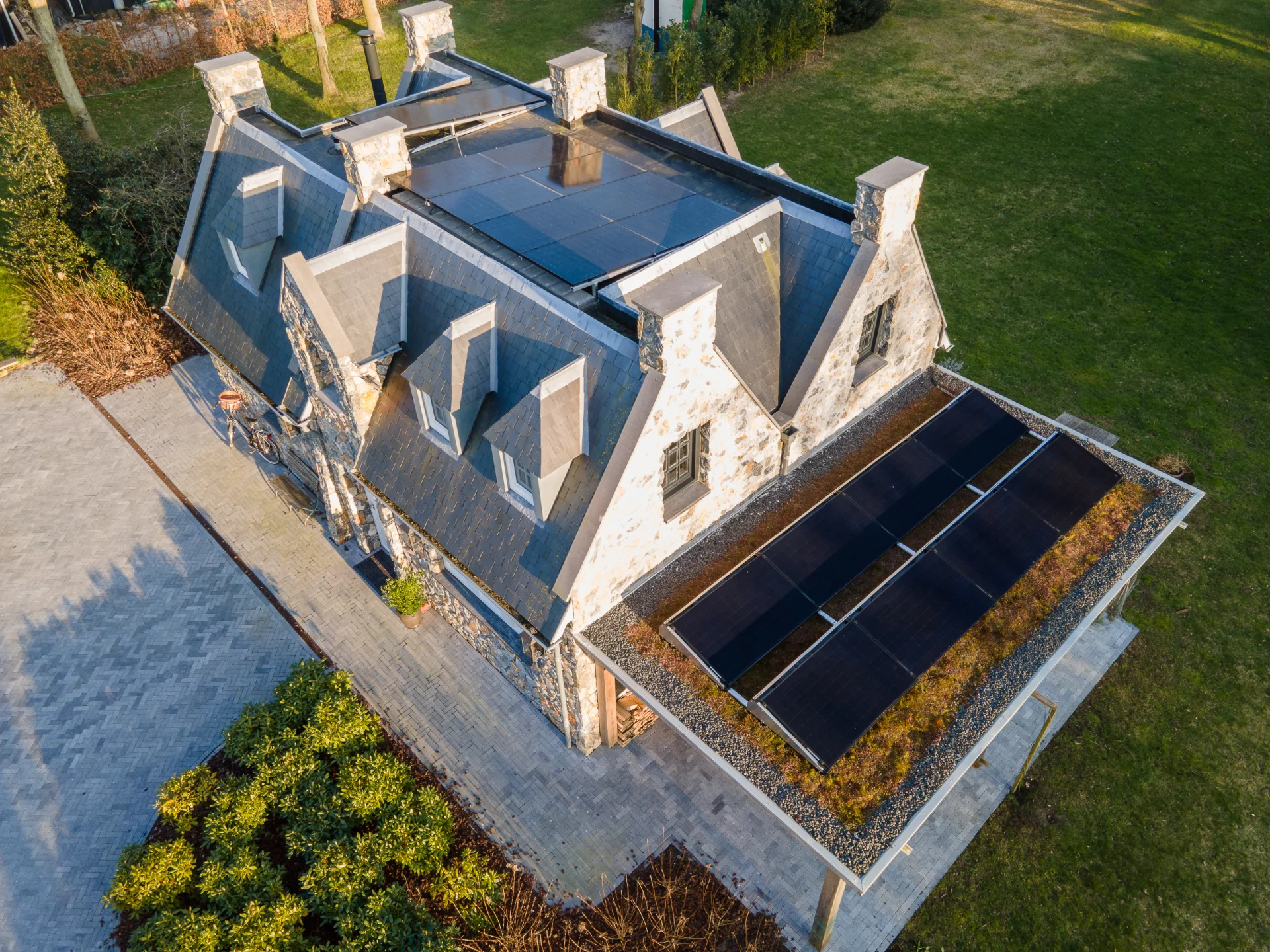 Verhulst - Renesse - Zonnepanelen - Warmtepomp