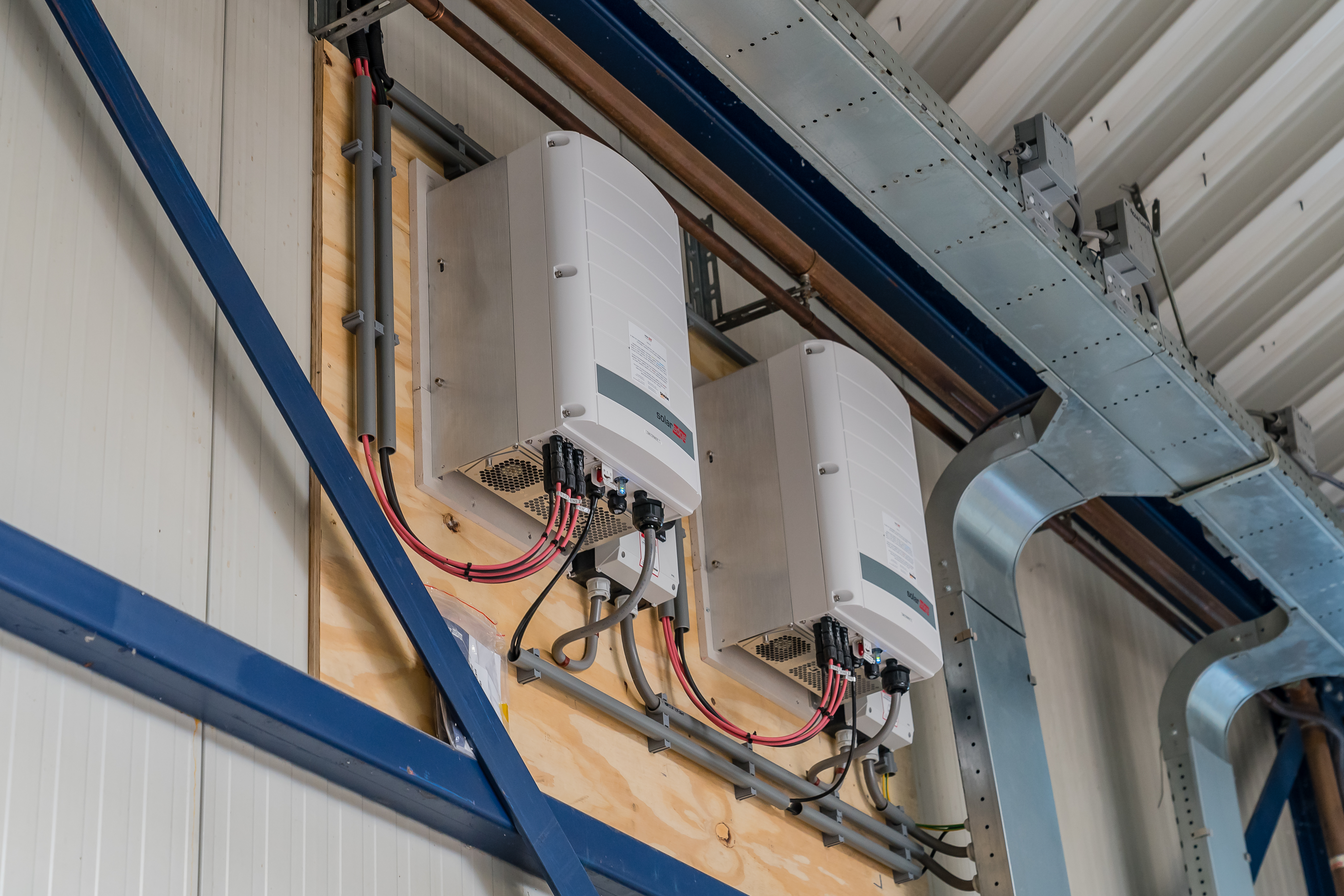 Traas Ongediertebestrijding - 's-Gravenpolder - Zonnepanelen - Warmtepomp - Laadpaal