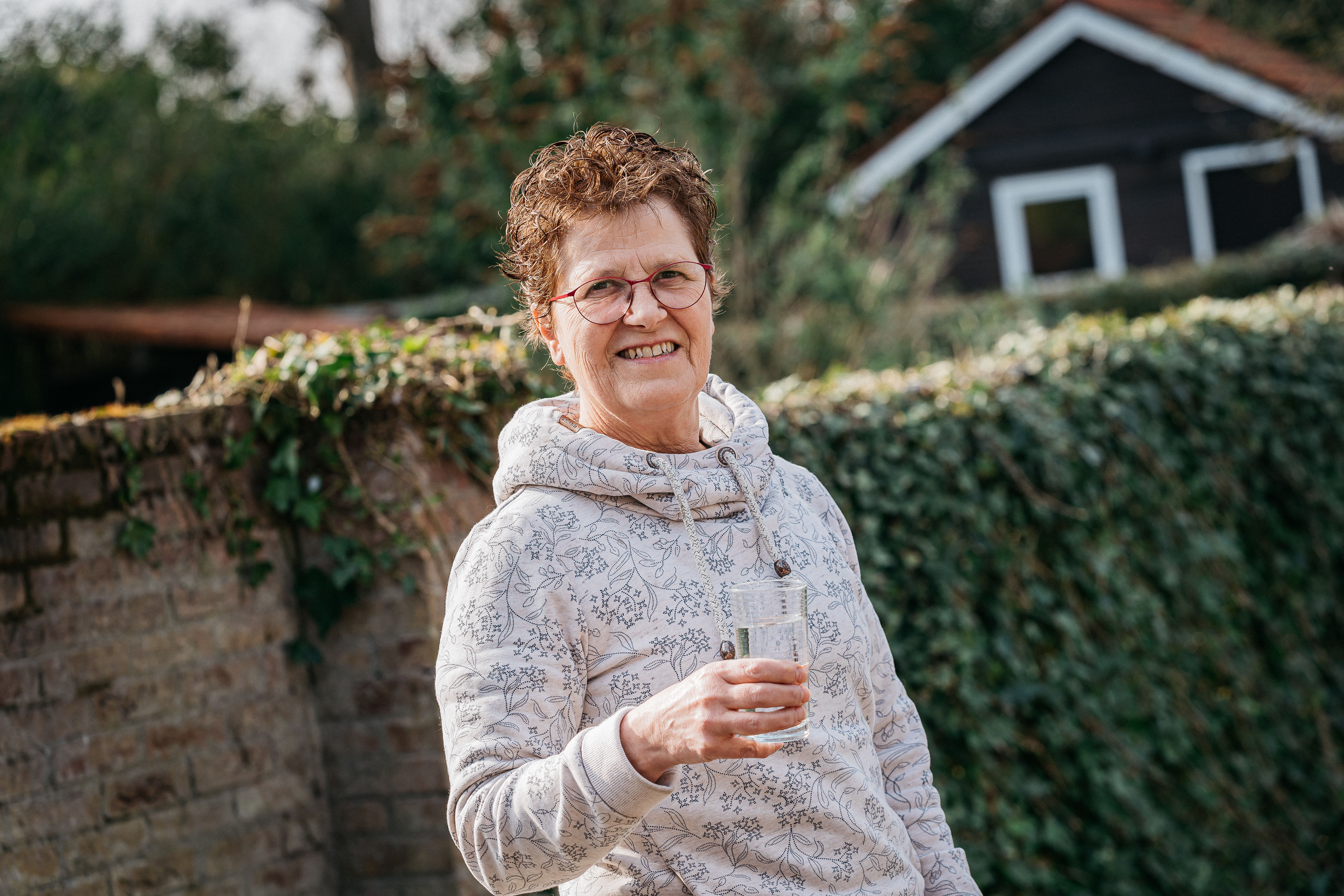 Mevr. Lascaris uit Sluis met zonnepanelen en een waterontharder