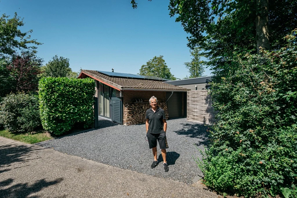 Dhr. Klippel uit Ouwerkerk met zonnepanelen en een warmtepomp
