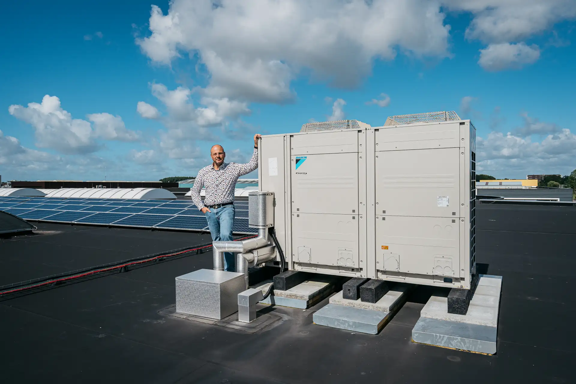 Dhr. Westveer uit Goes met zonnepanelen en een warmtepomp zakelijk