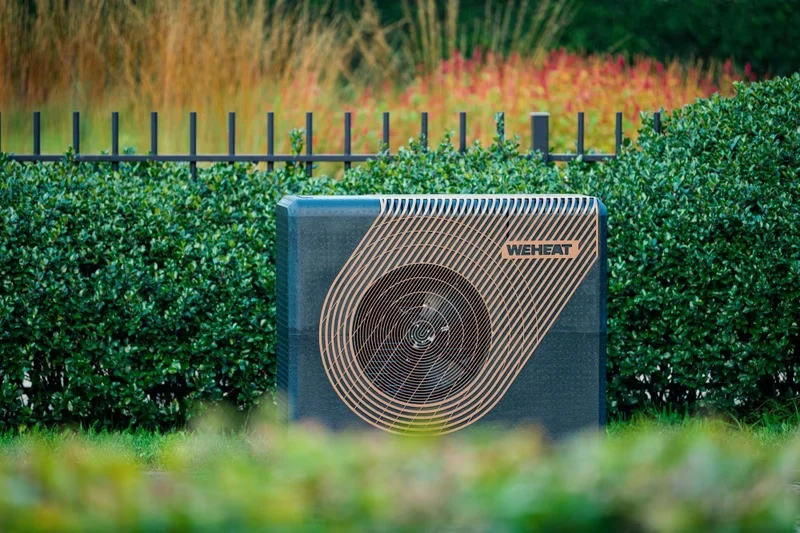 Weheat warmtepomp in tuin