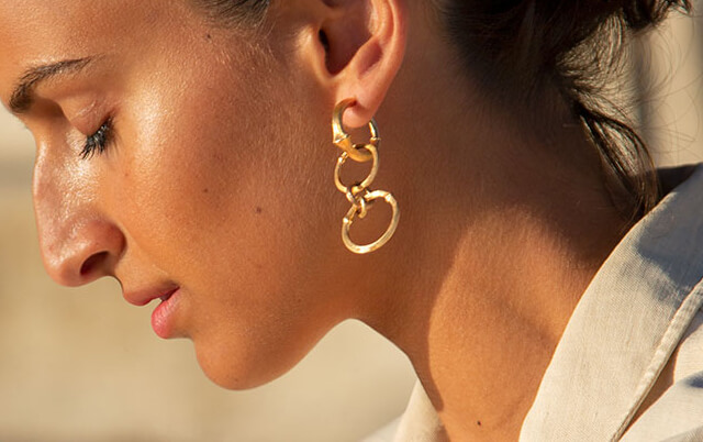 ole-lynggaard-gold-hoop-earrings