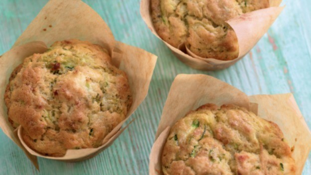 Courgette and feta frittata muffins | Good Morning Britain