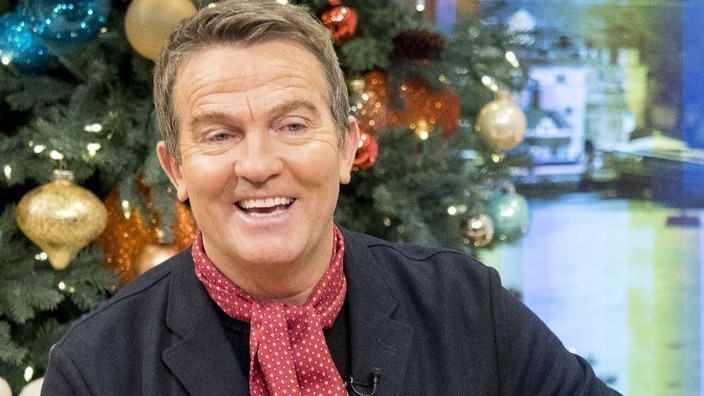 Bradley Walsh brings some Christmas cheer to the studio | Good Morning ...