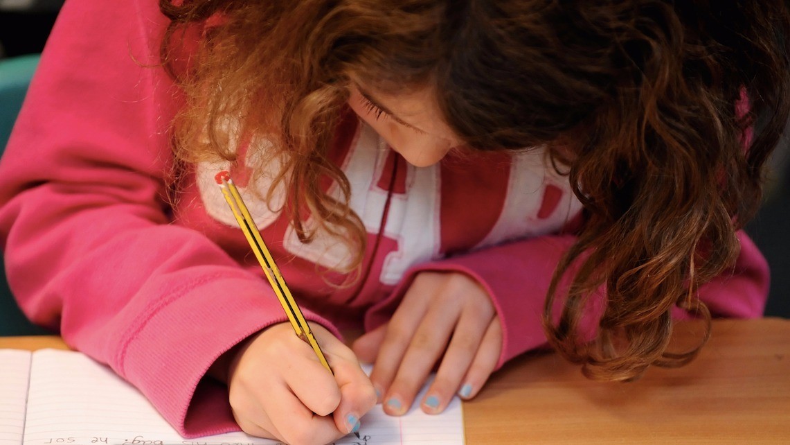 Airbrushing school photos what do you think? Good Morning Britain