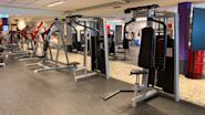 På Fresh Fitness treningssenter i Vågsbygd tilbyr vi et moderne og velutstyrt Lumber frivektsområde for effektiv styrketrening. Vårt frivektsområde har et variert utvalg av Lumber vekter og styrkeapparater som passer for alle nivåer av treningserfaring.
