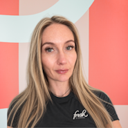 Kristine Blekken er personlig trener på Fresh Fitness Valentinlyst. Hun hjelper deg i bedre form, med allsidig trening og mer. Book en PT-time i dag!