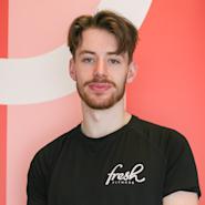 Som personlig trener hos Fresh Fitness på Storo har Sebastian Ottesen oppnådd en nivå 2 sertifisering, noe som viser at han har avanserte ferdigheter og kunnskaper innen trening og veiledning. Sebastian er dedikert til å hjelpe sine kunder med å nå sine treningsmål og oppnå resultater på en effektiv måte.