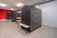 Hos Fresh Fitness Valentinlyst finner du freshe garderober med dusjer og romslige skap. 