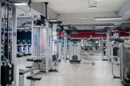 På Fresh Fitness-treningssenteret i Lund tilbyr vi et bredt utvalg av styrkeapparater, inkludert kvalitetsprodukter fra Inotec. Inotec er anerkjent for å produsere holdbare og effektive styrkeapparater som er designet for å gi deg en effektiv styrketreningsopplevelse.