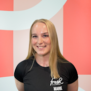 Personlig trener Marie Fladmark på Fresh Fitness Osterås er en nivå 2-trener som tilbyr skreddersydd veiledning for å nå dine treningsmål. Få personlig oppfølging for vektreduksjon, styrke eller kondisjon.