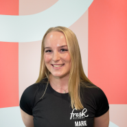 Personlig trener Marie Fladmark på Fresh Fitness Osterås er en nivå 2-trener som tilbyr skreddersydd veiledning for å nå dine treningsmål. Få personlig oppfølging for vektreduksjon, styrke eller kondisjon.